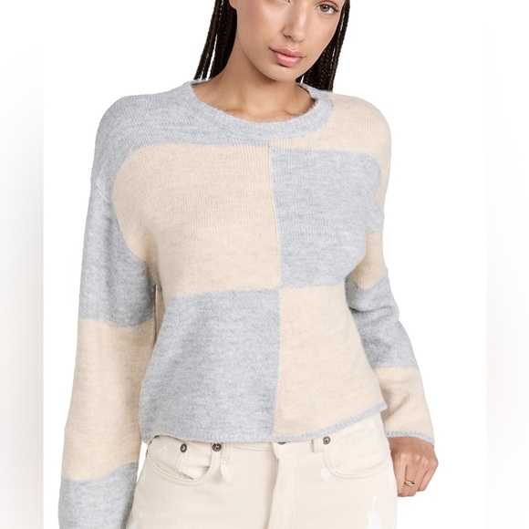 Z Supply,Rosi Blocked Sweater,(Out of Stock On-Line),Extra Sleeve Length,Size L - Picture 5 of 10